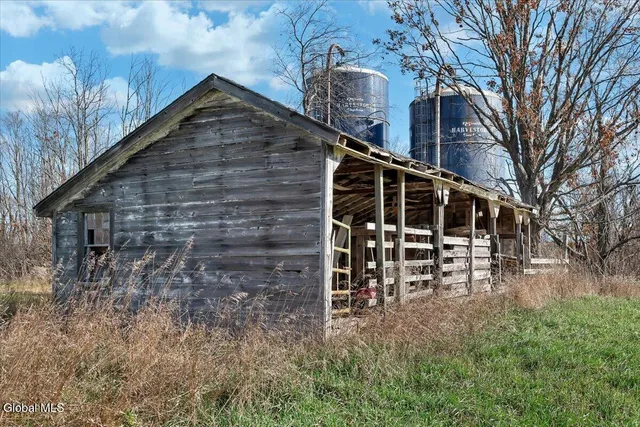 $600,000 | 186 Cty Route, Greenville, NY 12083