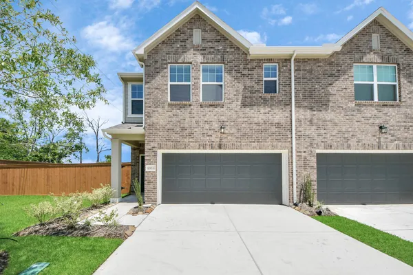 $2,520 | 10303 Rose Mar Drive, Unit A, Rosharon, TX 77583