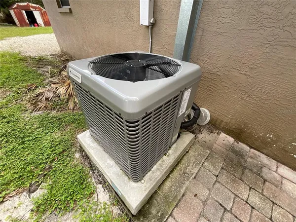 $2,000 | 15442 59th Street North, Clearwater, FL 33760