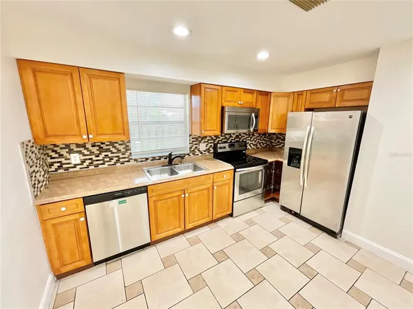 $2,000 | 15442 59th Street North, Clearwater, FL 33760