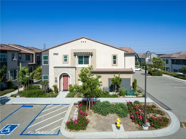 $3,200 | 3921 South Jolly Paseo, Unit 204, Ontario, CA 91761