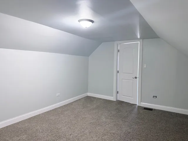 $1,800 | 1520 South Kedvale Avenue, Unit 2, Chicago, IL 60623