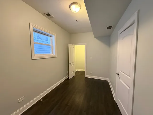 $1,800 | 1520 South Kedvale Avenue, Unit 2, Chicago, IL 60623