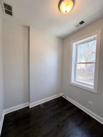 $1,800 | 1520 South Kedvale Avenue, Unit 2, Chicago, IL 60623