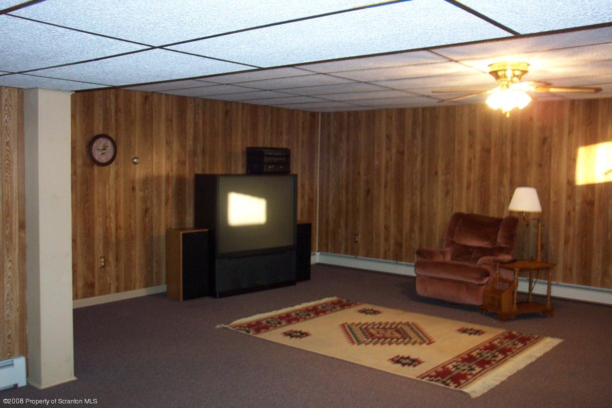 3 Ledge Court Pittston, PA 18640 - Photo 8 of 12 a living room with furniture and a window