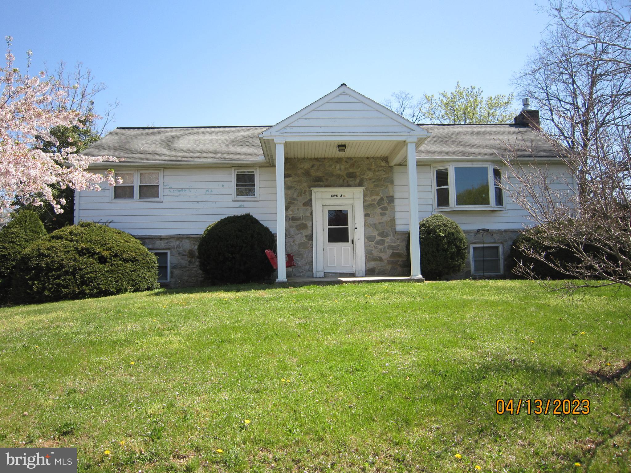 1096 Rettew Mill Road Ephrata, PA 17522 - Photo 1 of 21 Front View