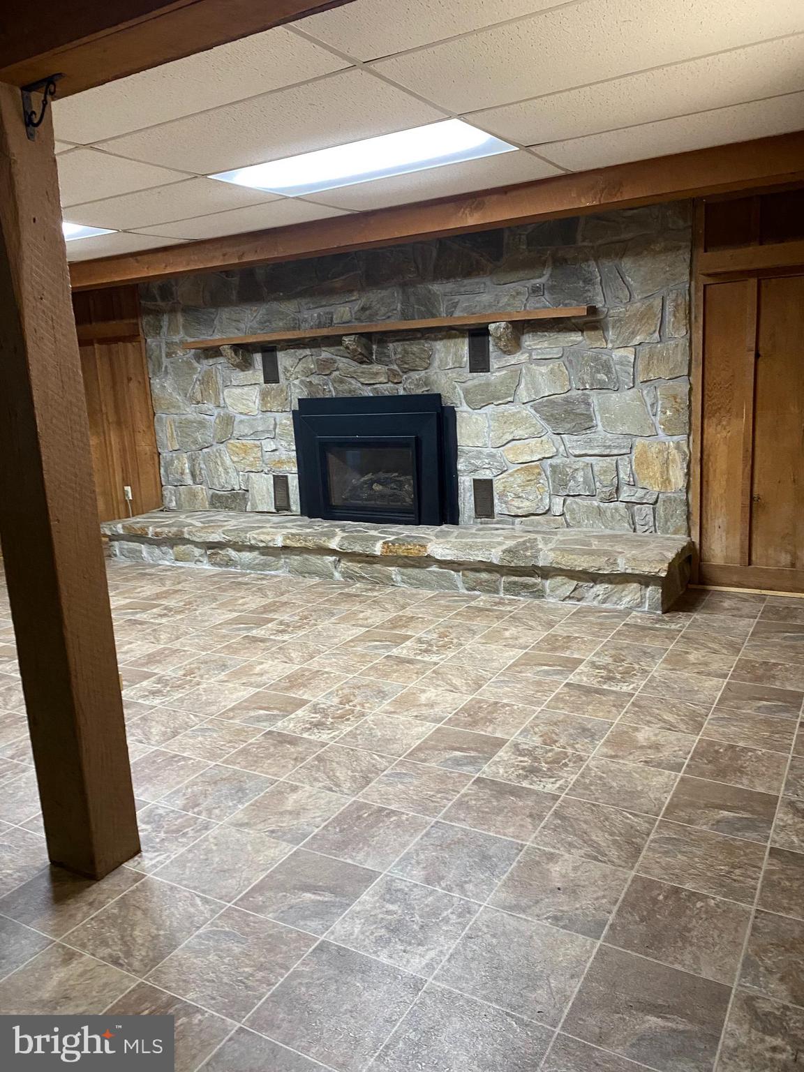 1096 Rettew Mill Road Ephrata, PA 17522 - Photo 16 of 21 LL Gas Fireplace