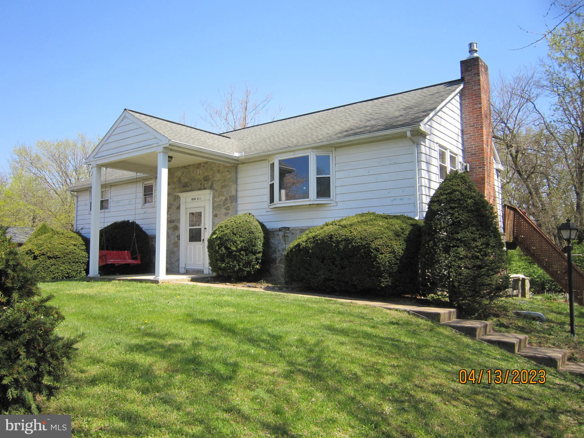 1096 Rettew Mill Road Ephrata, PA 17522 - Photo 3 of 21 Right Side View