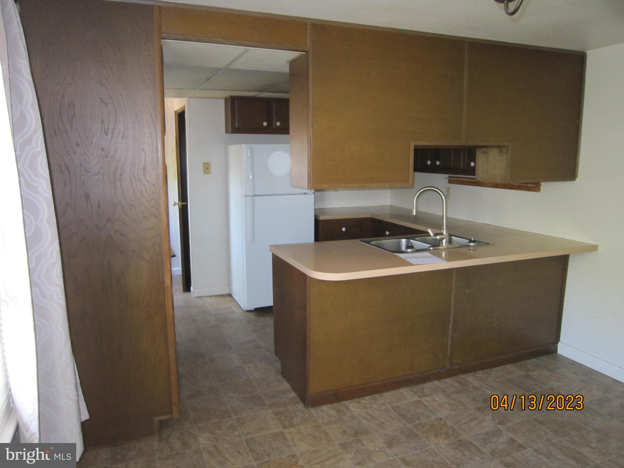 1096 Rettew Mill Road Ephrata, PA 17522 - Photo 6 of 21 Kitchen