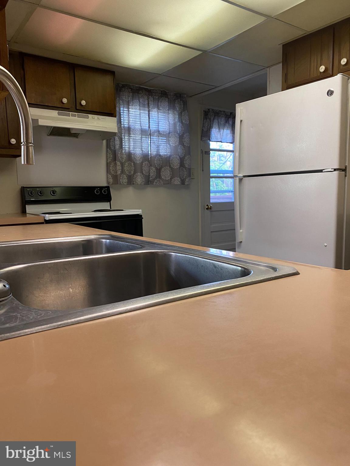1096 Rettew Mill Road Ephrata, PA 17522 - Photo 8 of 21 Kitchen