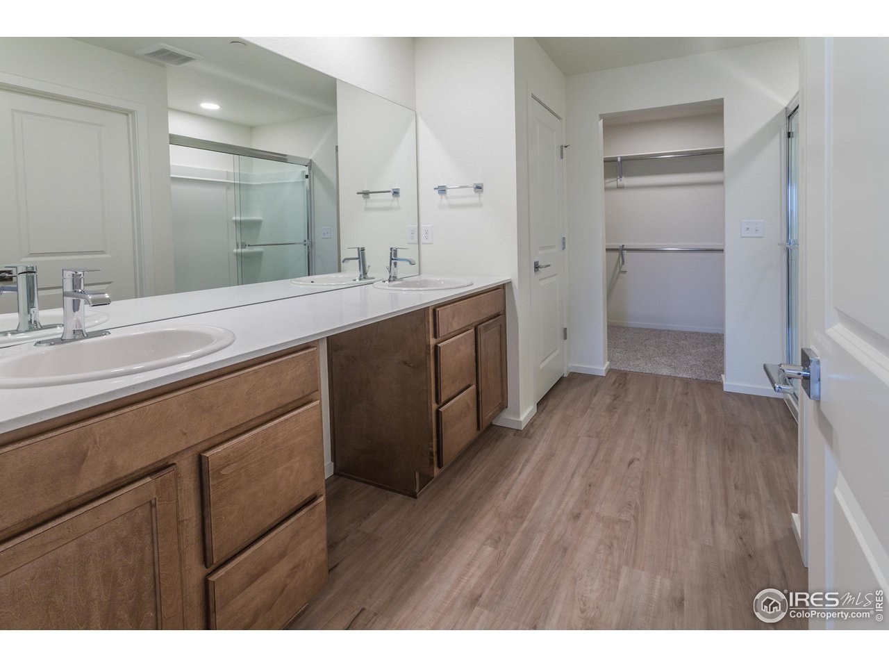 6929 4th St Road, Unit 3 Greeley, CO 80634 - Photo 23 of 38 MASTER BATH