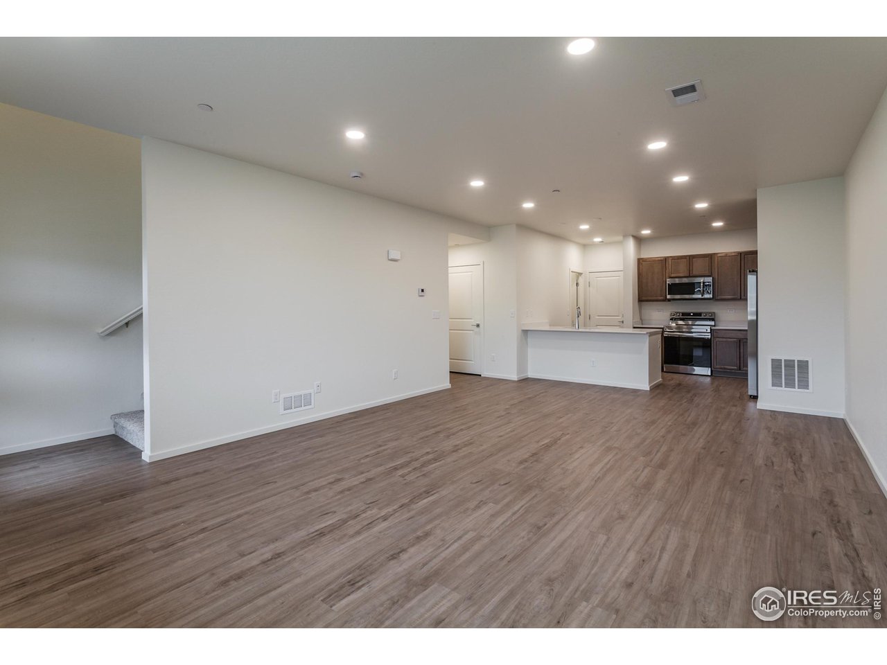 6929 4th St Road, Unit 3 Greeley, CO 80634 - Photo 8 of 38 LIVING ROOM