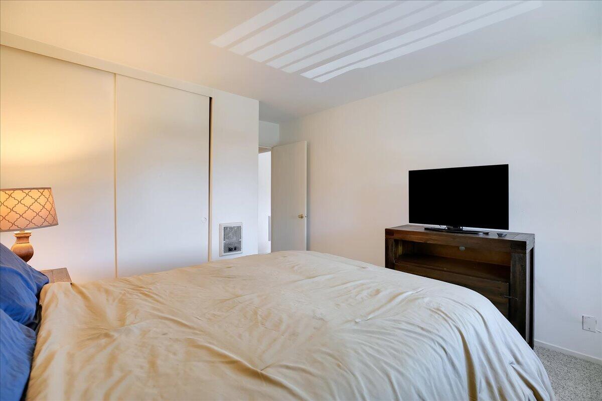 47 Dearborn Place, Unit 26 Goleta, CA 93117 - Photo 9 of 17 Main Bedroom