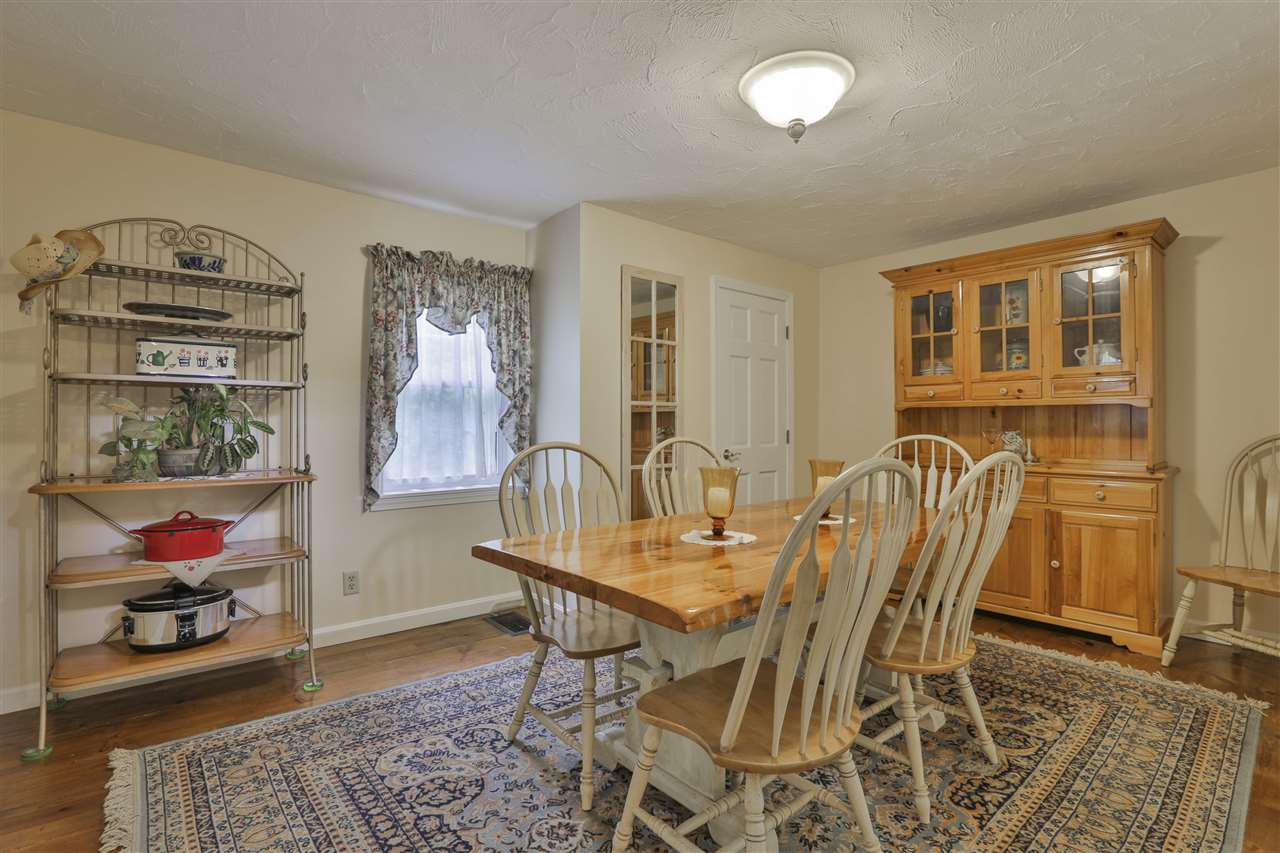 278 Chester Road Auburn, NH 03032 - Photo 3 of 27