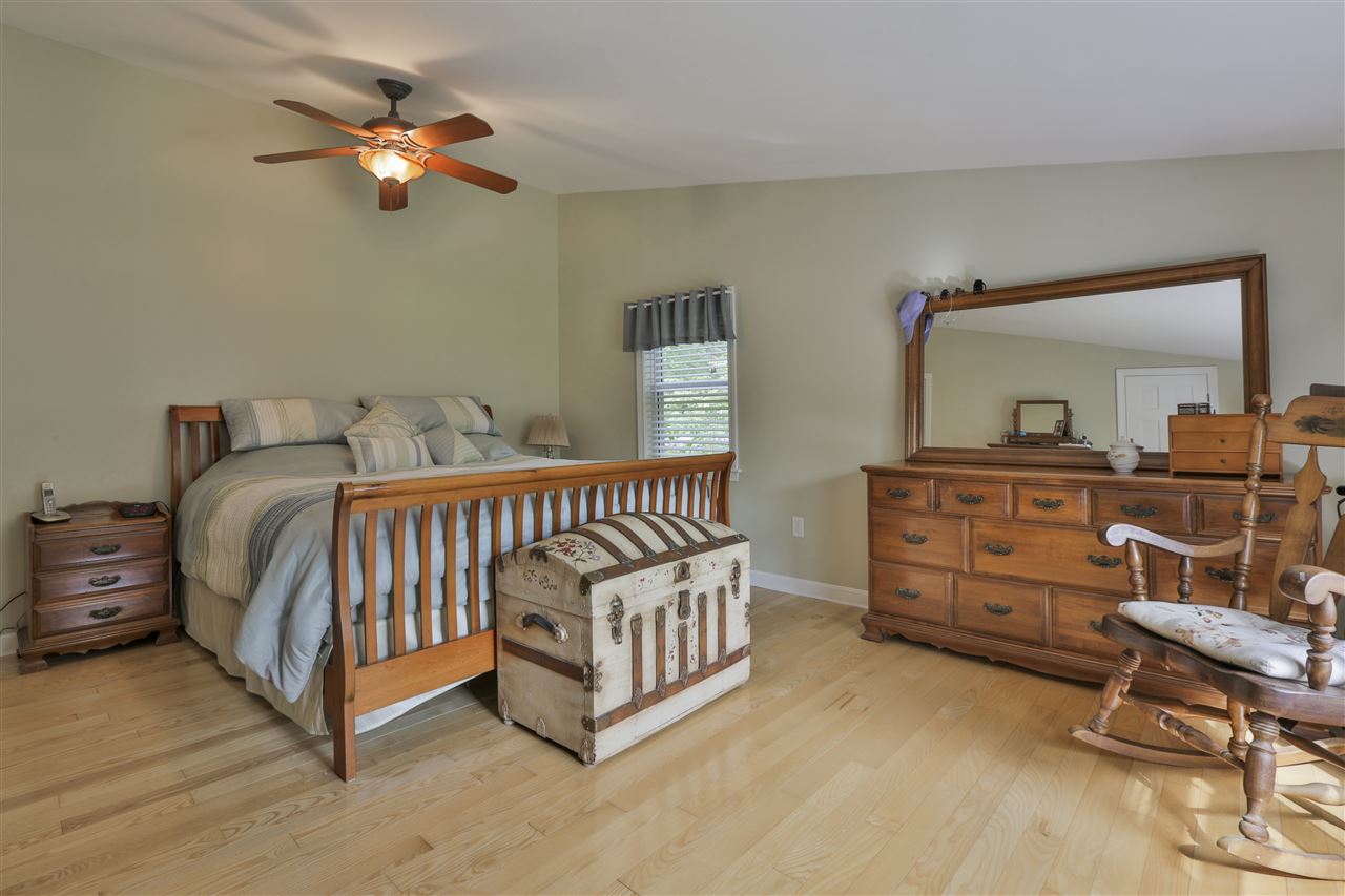 278 Chester Road Auburn, NH 03032 - Photo 6 of 27