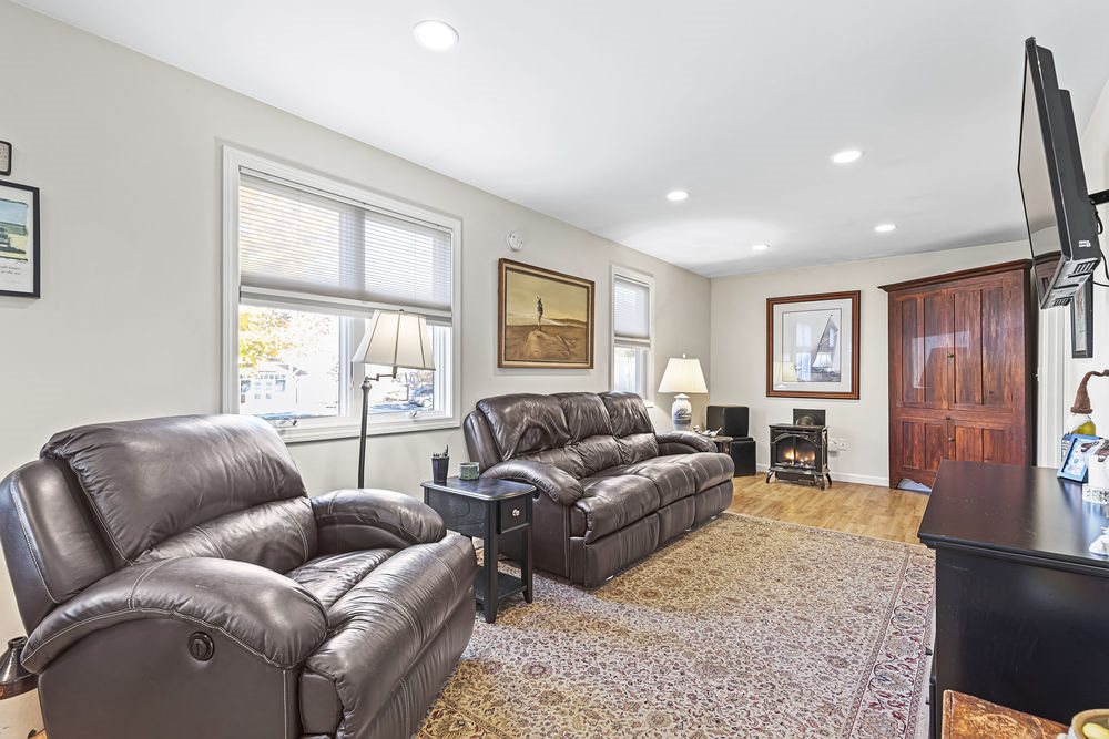 42 Stevenson Road Kittery, ME 03904 - Photo 14 of 23 Gallery Image 14