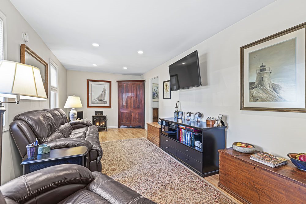 42 Stevenson Road Kittery, ME 03904 - Photo 15 of 23 Gallery Image 15