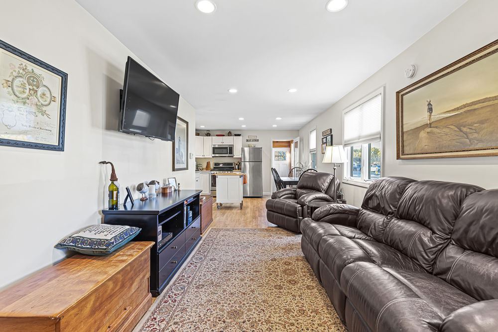 42 Stevenson Road Kittery, ME 03904 - Photo 16 of 23 Gallery Image 16
