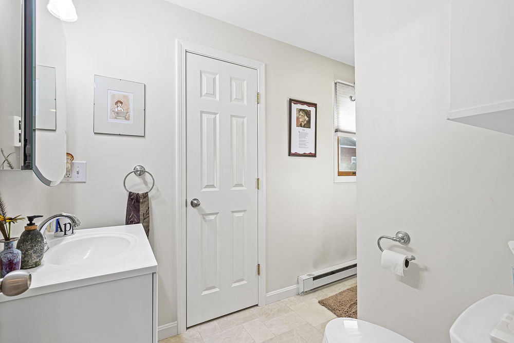 42 Stevenson Road Kittery, ME 03904 - Photo 20 of 23 Gallery Image 20