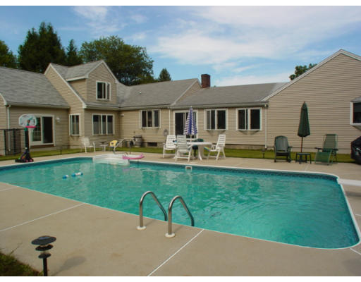 30 Lovejoy Road Andover, MA 01810 - Photo 1 of 9 Gallery Image 1