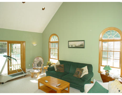 30 Lovejoy Road Andover, MA 01810 - Photo 4 of 9 Gallery Image 4