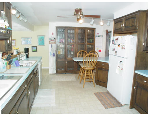 30 Lovejoy Road Andover, MA 01810 - Photo 6 of 9 Gallery Image 6