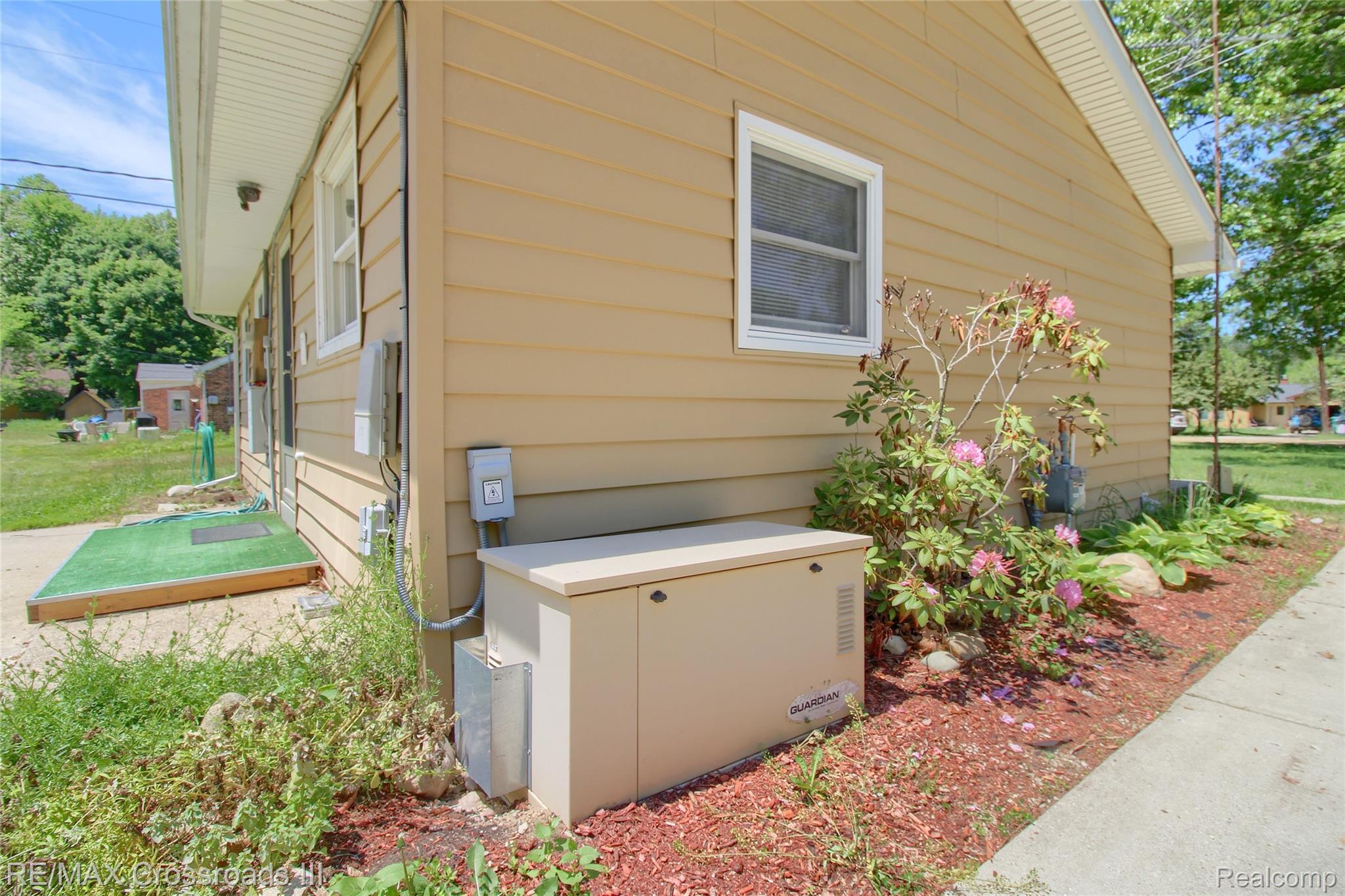 41509 Riggs Road Belleville, MI 48111 - Photo 25 of 26 25-Generator.jpg