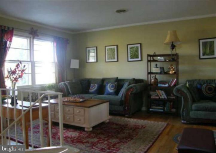 5323 Gold Mine Road Frederick, MD 21703 - Photo 4 of 12 Family Room