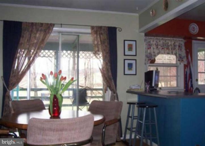 5323 Gold Mine Road Frederick, MD 21703 - Photo 6 of 12 Kitchen dining area
