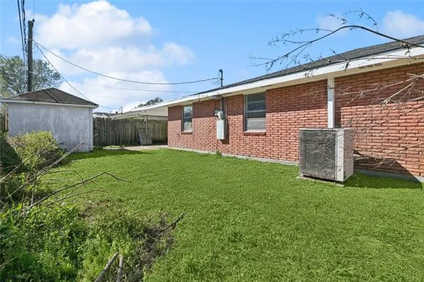 $215,000 | 2201 Veronica Drive, Chalmette, LA 70043