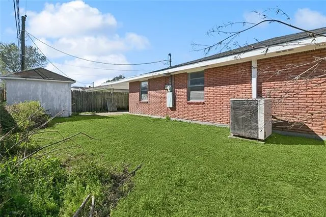 $215,000 | 2201 Veronica Drive, Chalmette, LA 70043