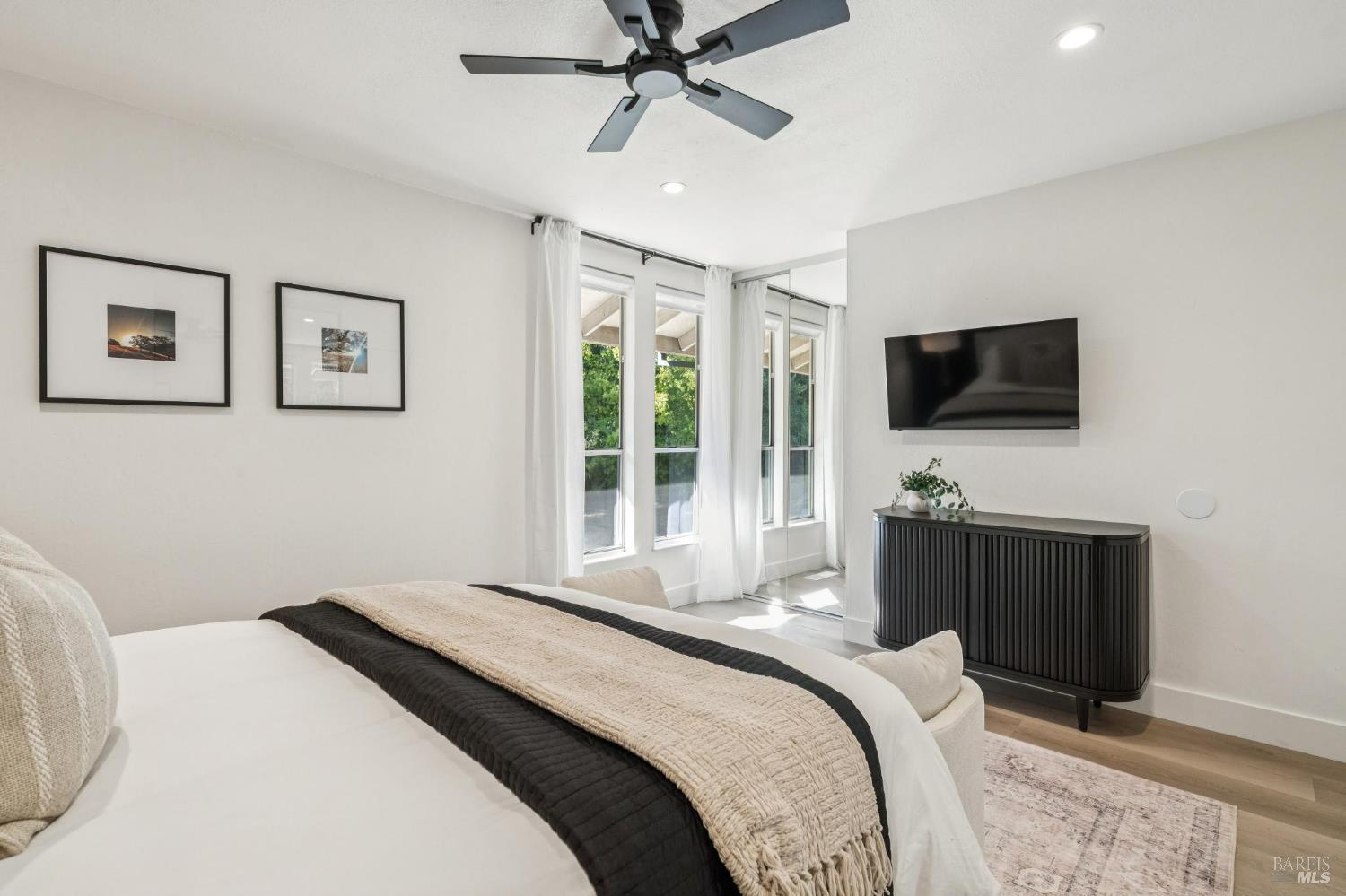 71 Roundtree Boulevard San Rafael, CA 94903 - Photo 14 of 24 Gallery Image 14