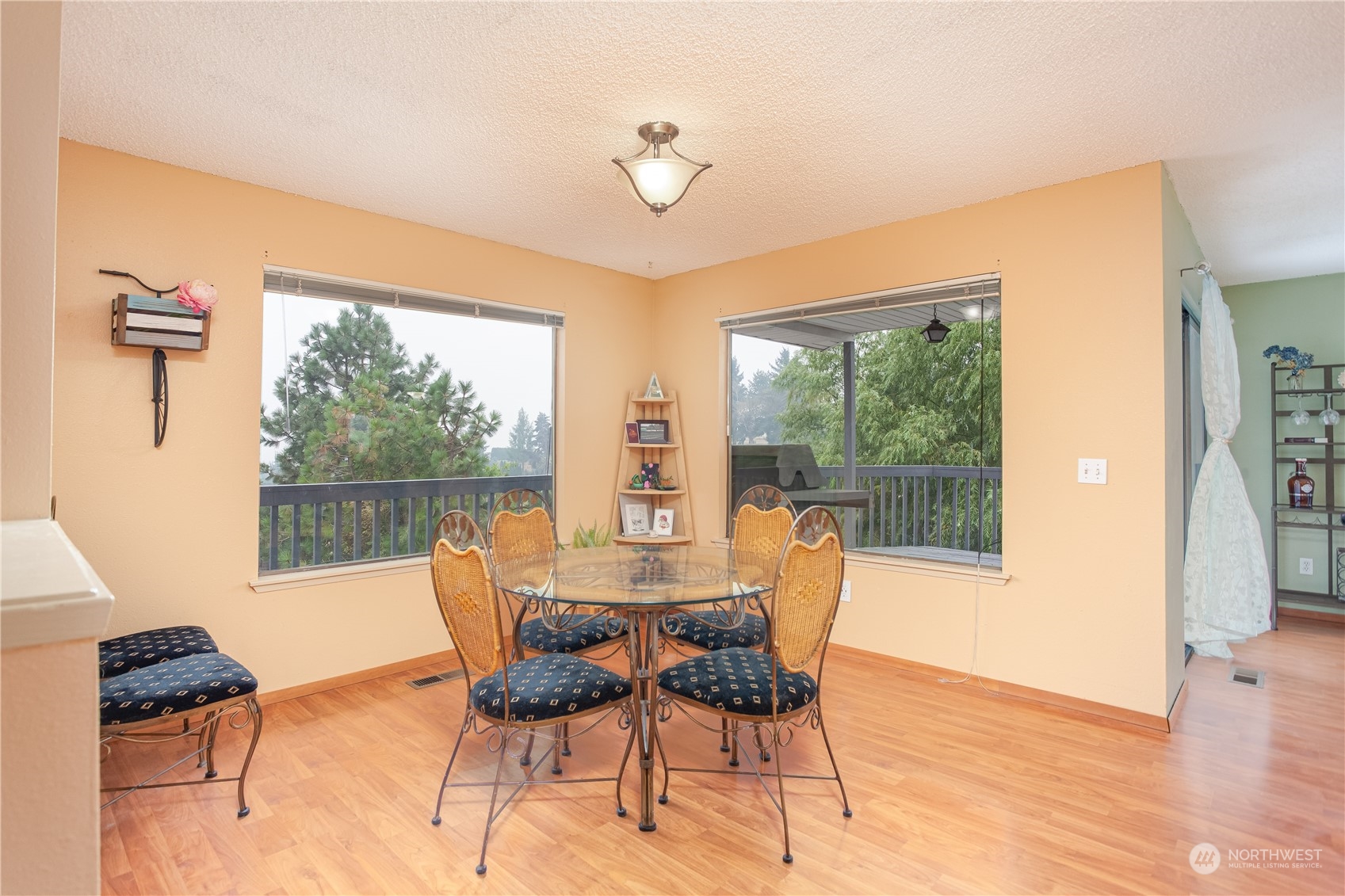 3412 Burch Mountain Road Wenatchee, WA 98801 - Photo 11 of 40 Gallery Image 11