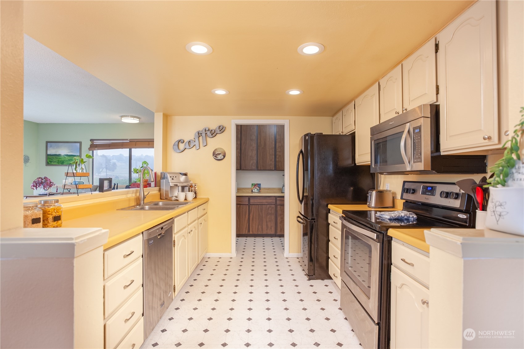 3412 Burch Mountain Road Wenatchee, WA 98801 - Photo 9 of 40 Gallery Image 9
