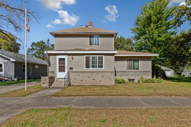 $289,900 | 718 6th Street Northwest, Faribault, MN 55021