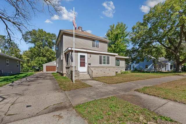 $289,900 | 718 6th Street Northwest, Faribault, MN 55021
