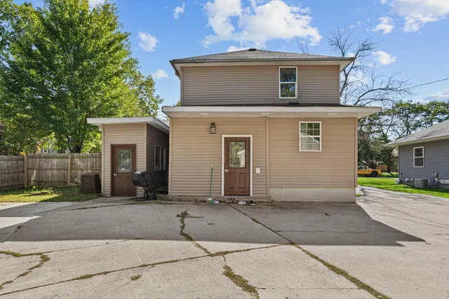 $289,900 | 718 6th Street Northwest, Faribault, MN 55021