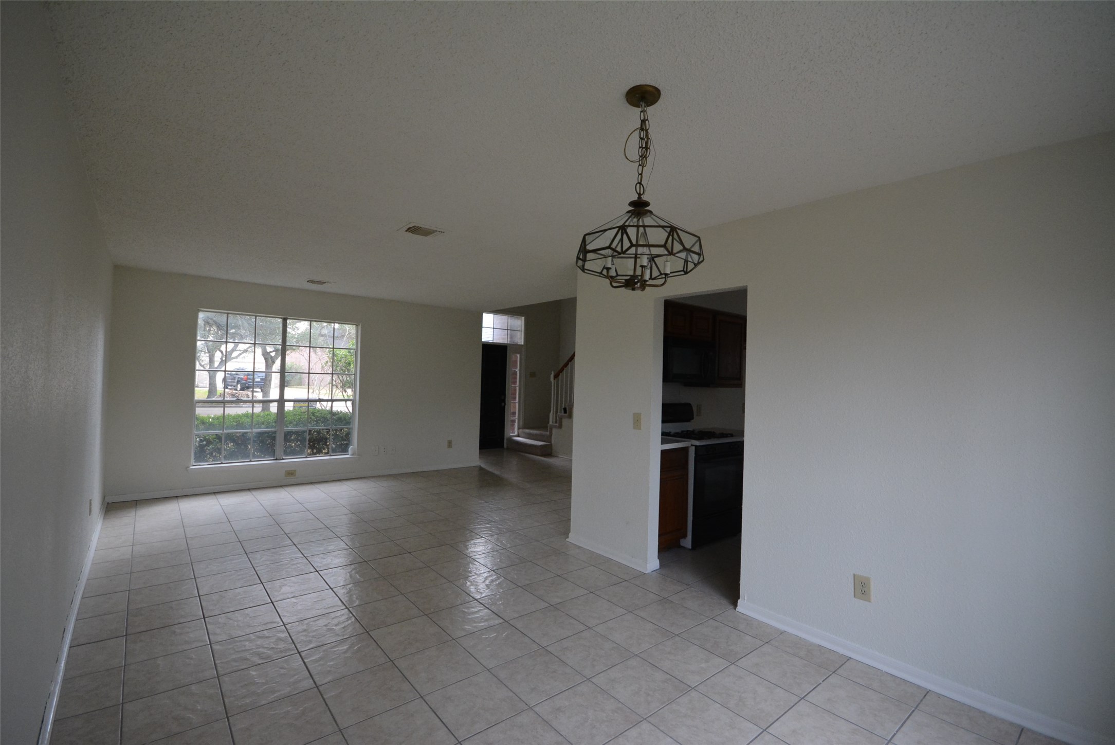3106 Rimrock Drive Missouri City, TX 77459 - Photo 10 of 23 Living and dinning area