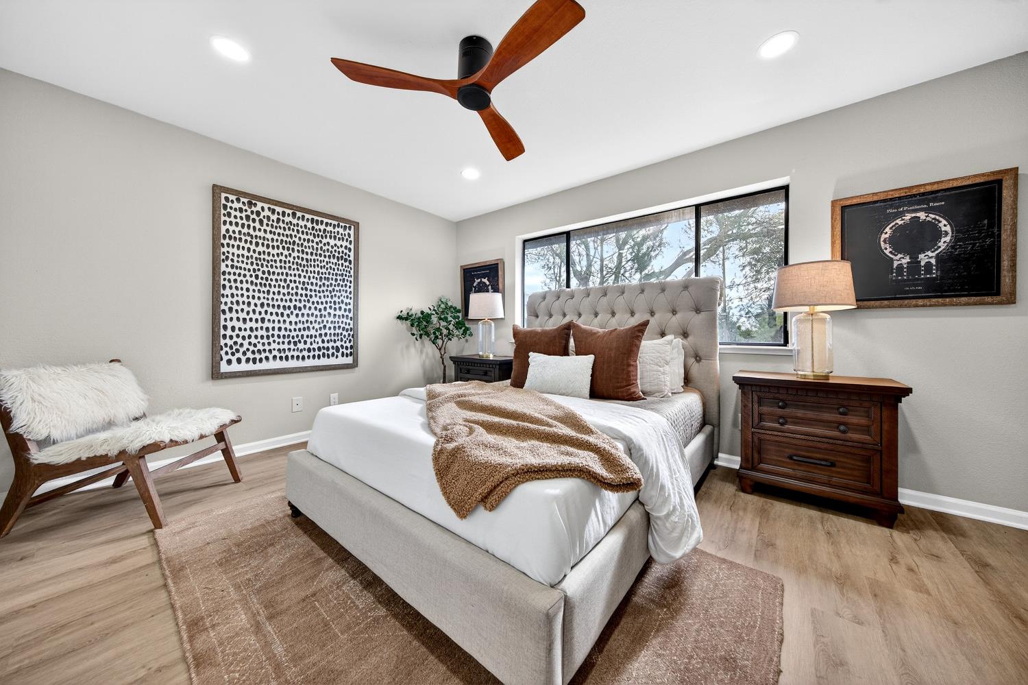 16947 Patricia Way Grass Valley, CA 95949 - Photo 15 of 50 a bedroom with a large bed and a window