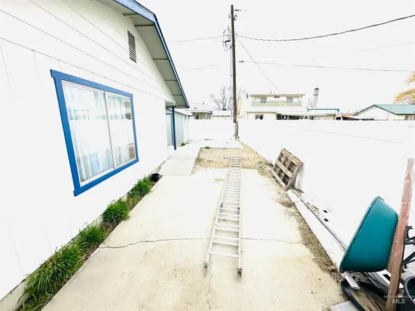 $280,000 | 1111 West D Street, Vale, OR 97918