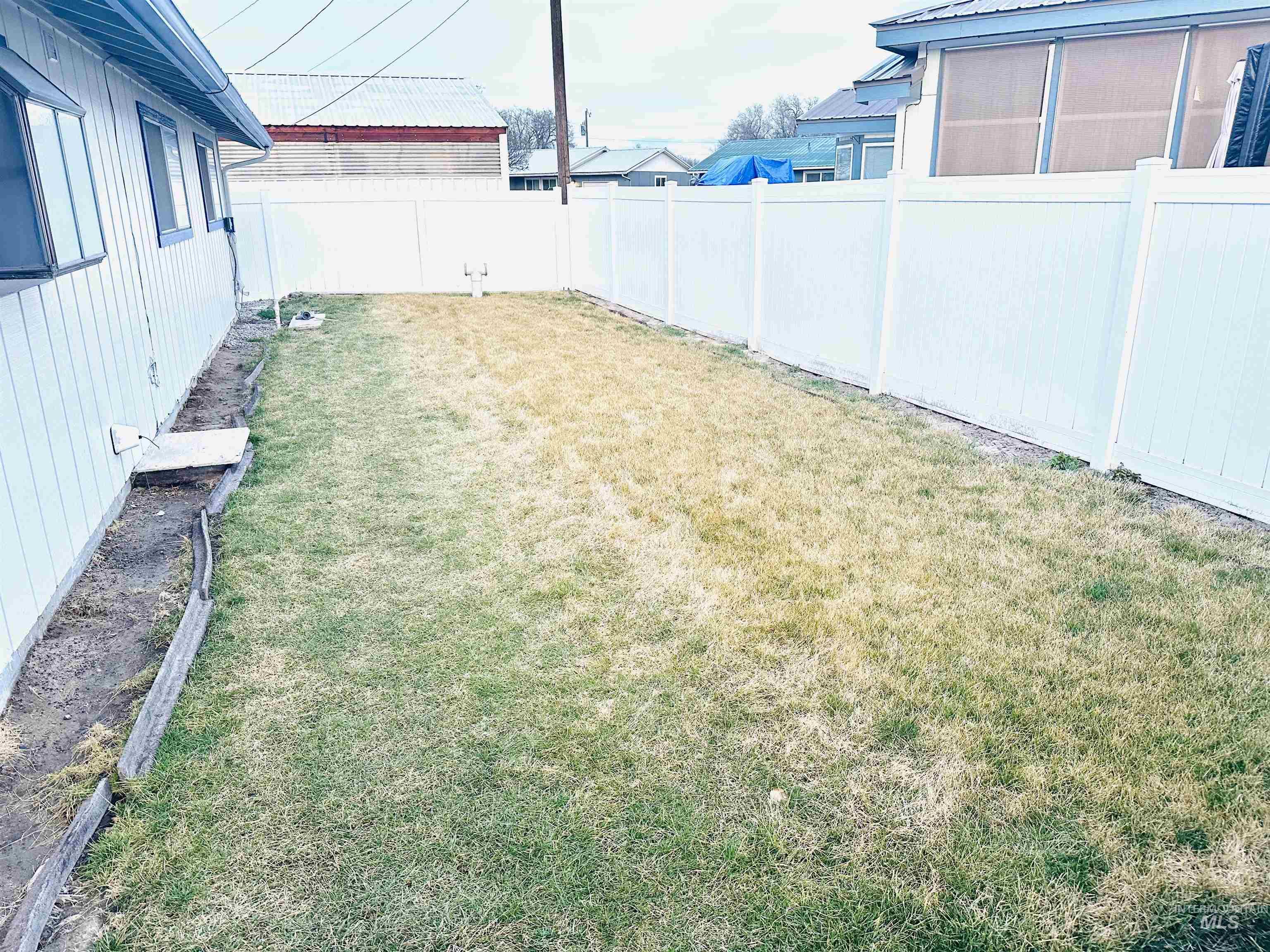 1111 West D Street Vale, OR 97918 - Photo 25 of 26 View of fenced backyard