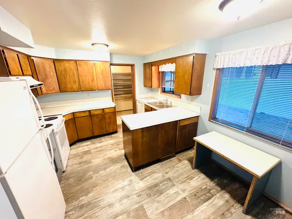 $280,000 | 1111 West D Street, Vale, OR 97918