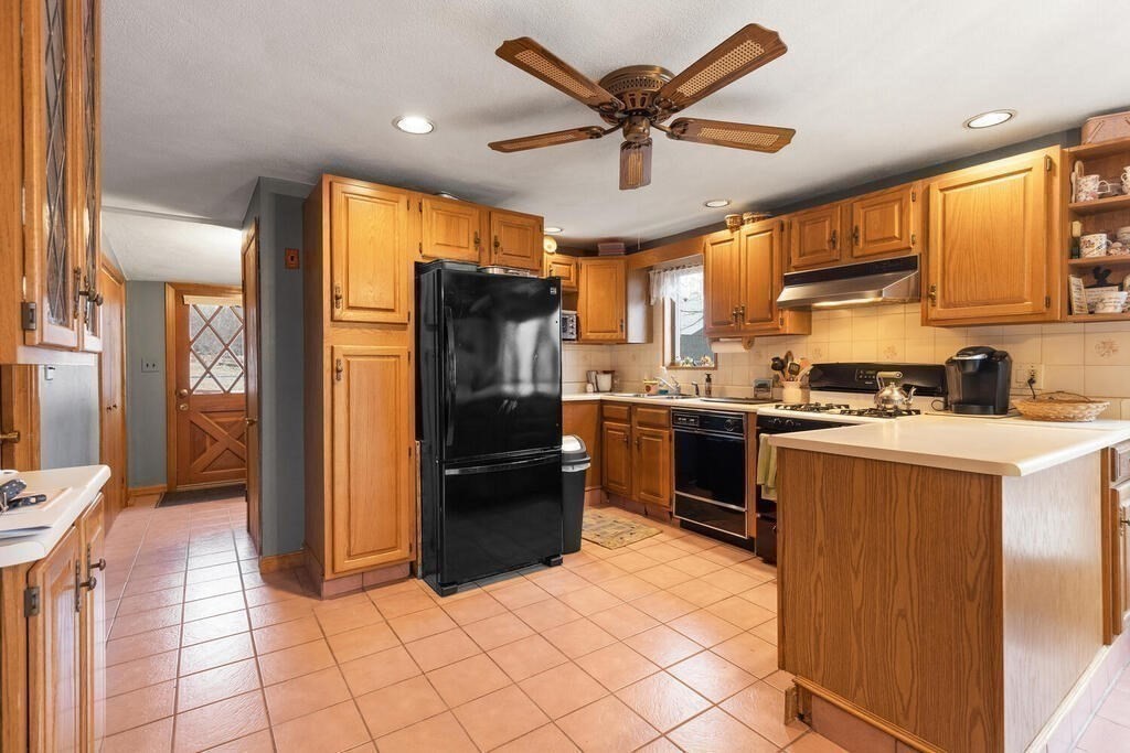 19 North Ridge Road Ipswich, MA 01938 - Photo 14 of 40