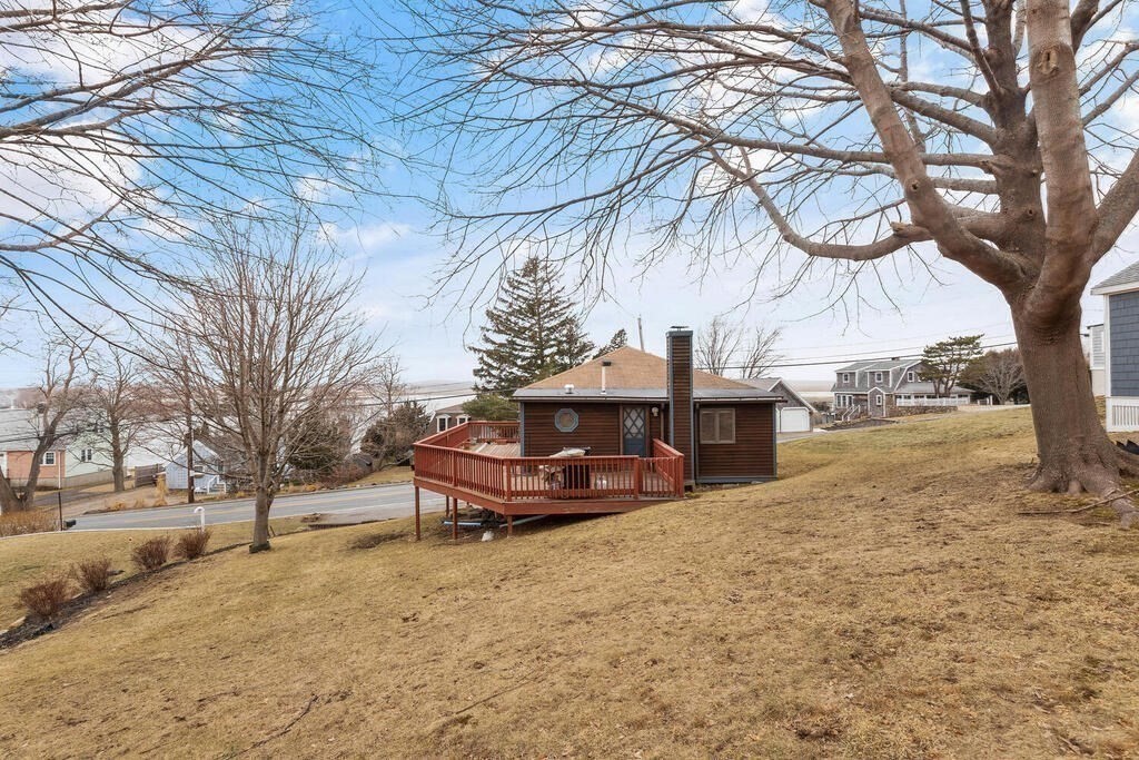 19 North Ridge Road Ipswich, MA 01938 - Photo 5 of 40