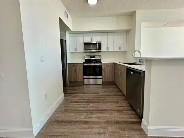 $2,850 | 110 Southwest 12th Street, Unit 1604, Miami, FL 33130