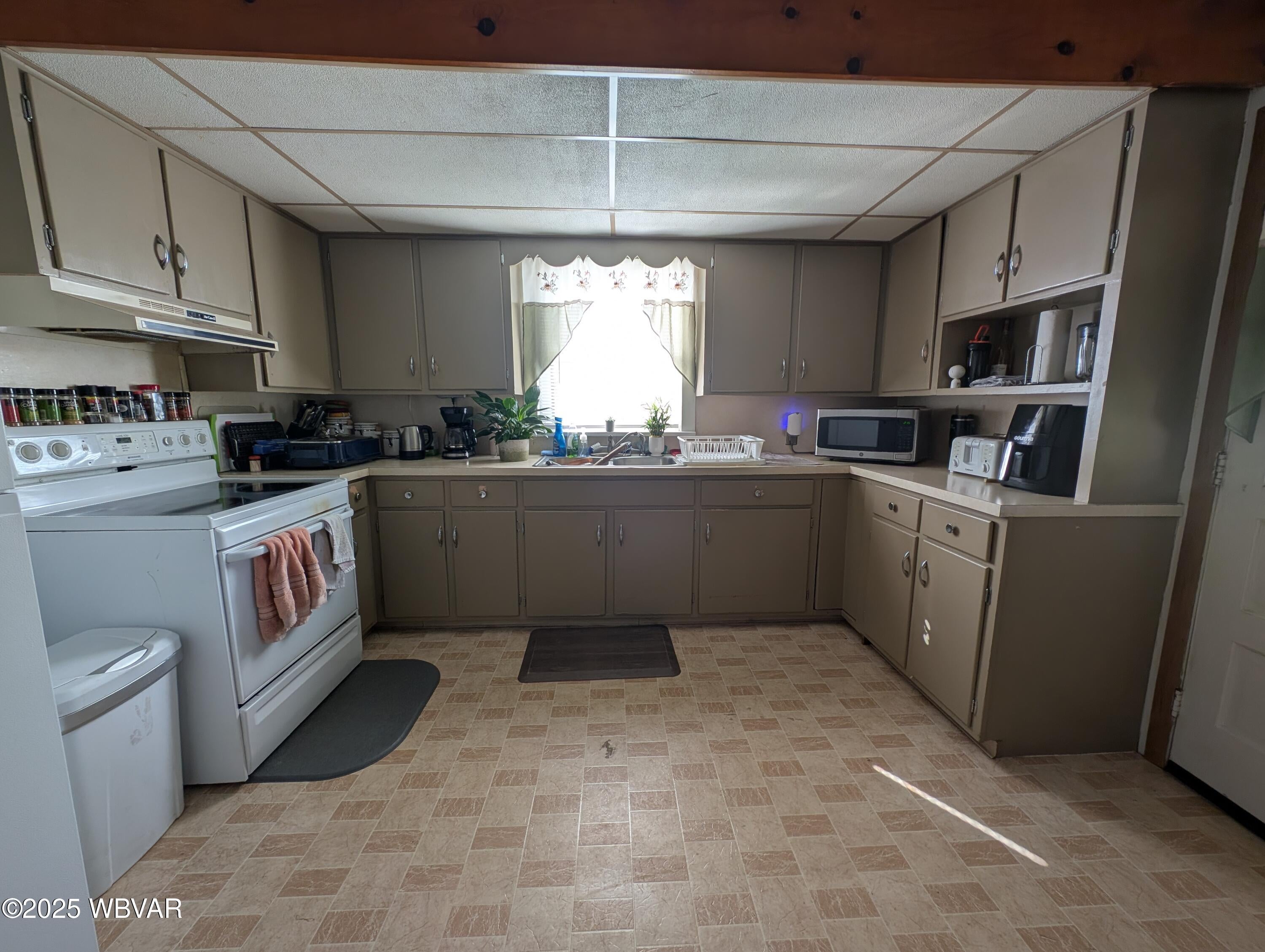 2990 Northway Rd Extension Williamsport, PA 17701 - Photo 10 of 17 Kitchen