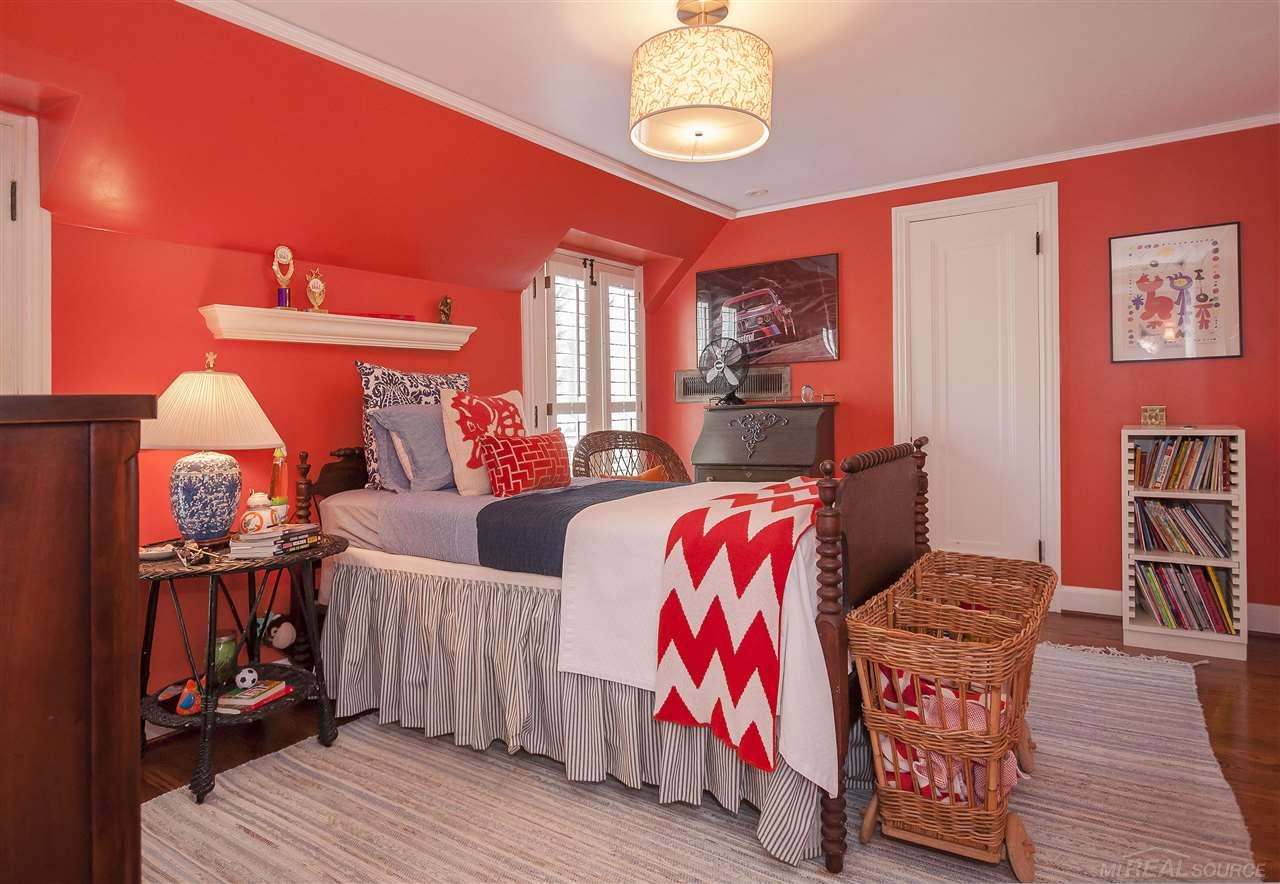 109 Merriweather Road Grosse Pointe, MI 48236 - Photo 28 of 54 31355491-27.JPG