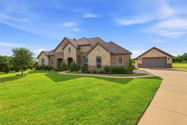 $690,000 | 149 Vail Lane, Waxahachie, TX 75167