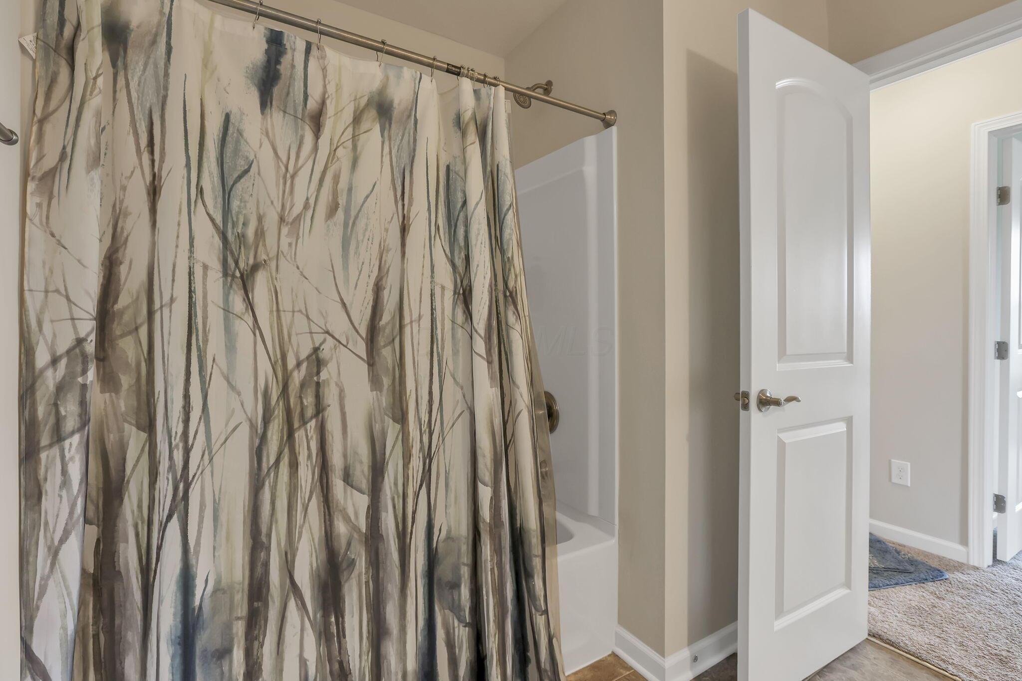 694 Eagle Walk Road Delaware, OH 43015 - Photo 43 of 64 63-web-or-mls-G02A8776