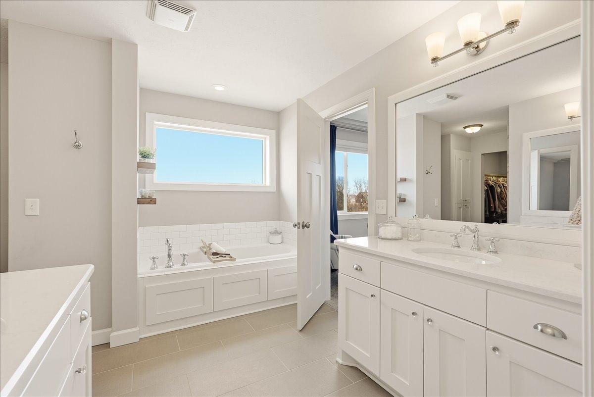 4798 Prairie Trail North Hugo, MN 55038 - Photo 19 of 47